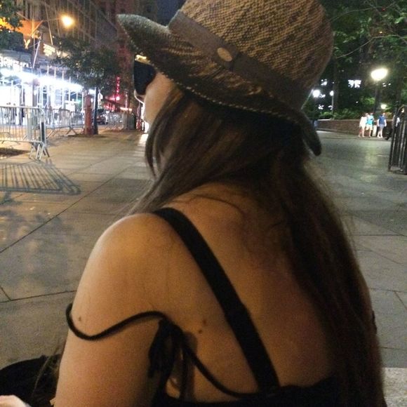 Meet your Posher, Inna - Picture 1 of 1